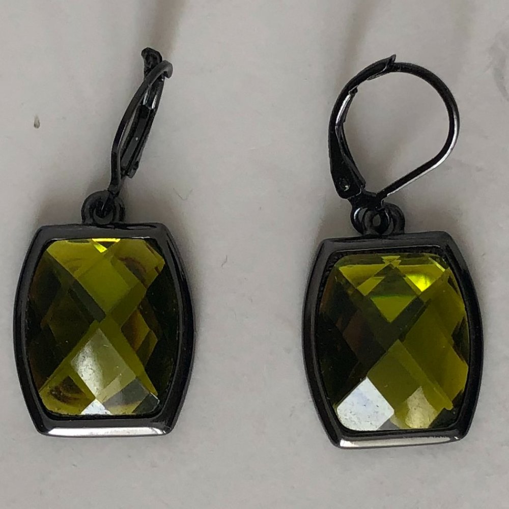 Joan Rivers Vintage Lever Back Earrings-color is green citrine